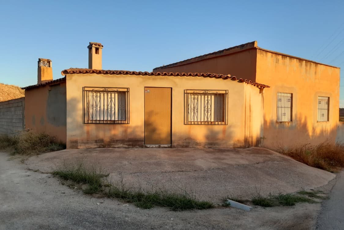 Chalet Independiente en venta en Calle Pol Catastral 1 Parcela 341 En Partid Valls Valencia