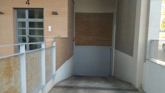 Local Comercial en venta  en Calle Lrida Santa Pola Alicante