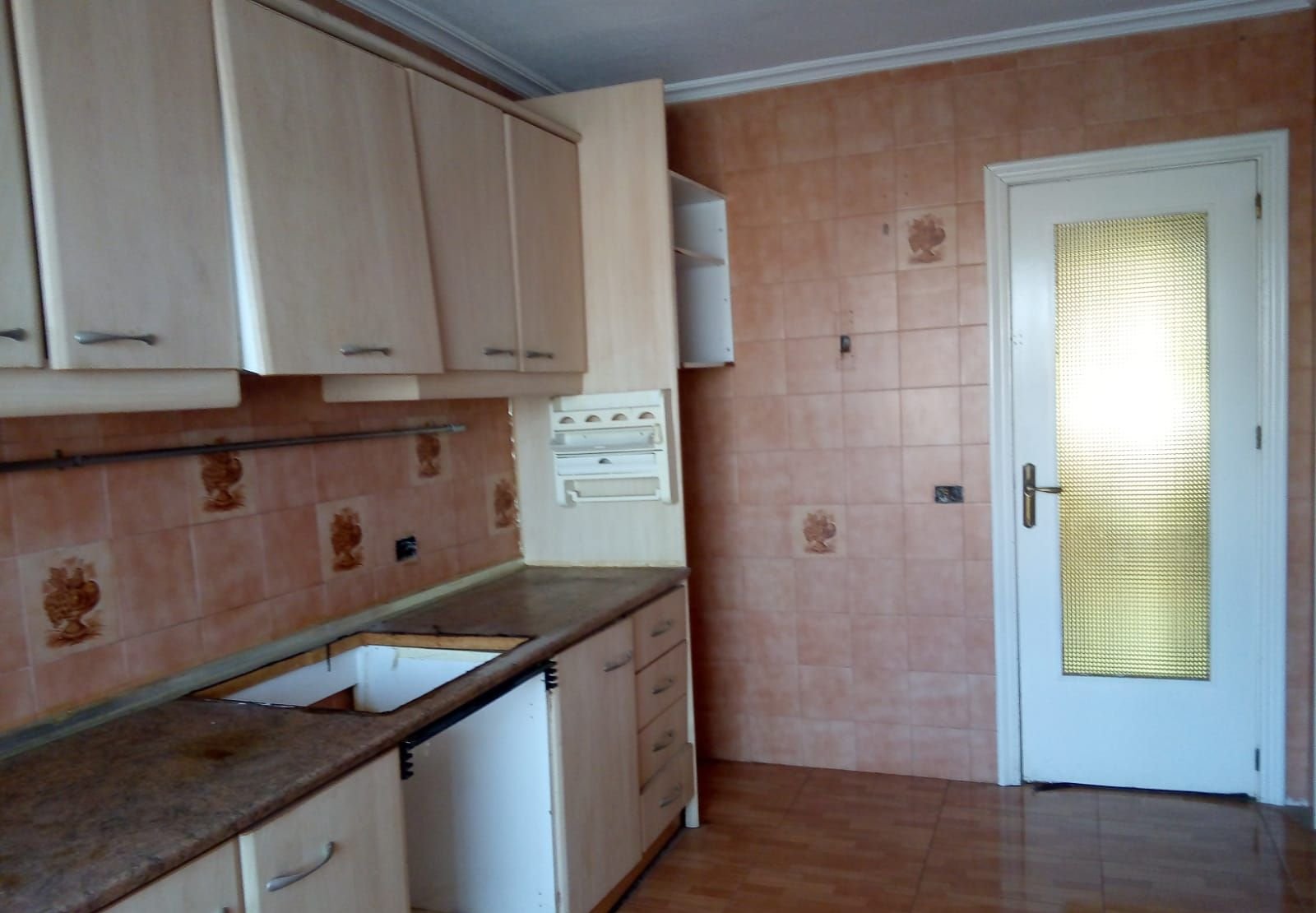 Se oferta piso en cbeniajan a algezares beniajan en Murcia por 68000 con 82m y 2 habitaciones