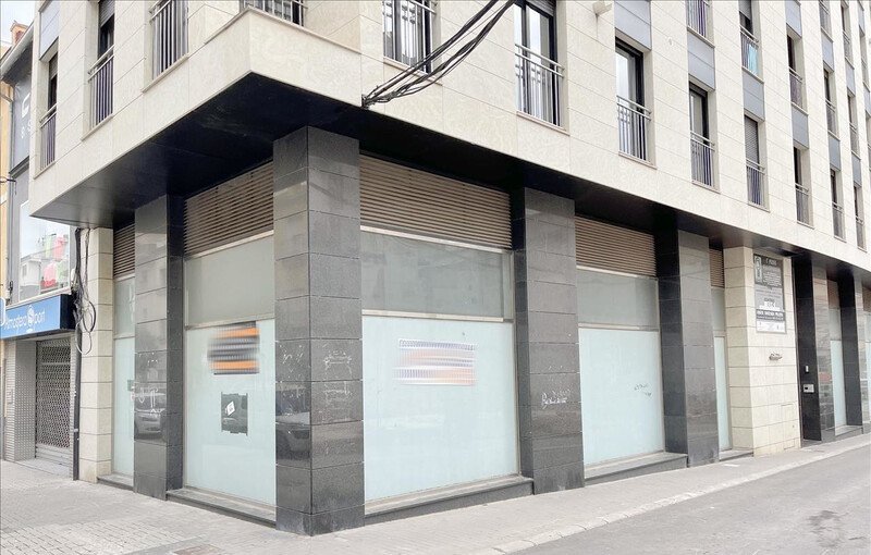 Se oferta local comercial por 133.770 de 244m en calle l u i el dos Tavernes de la Valldigna