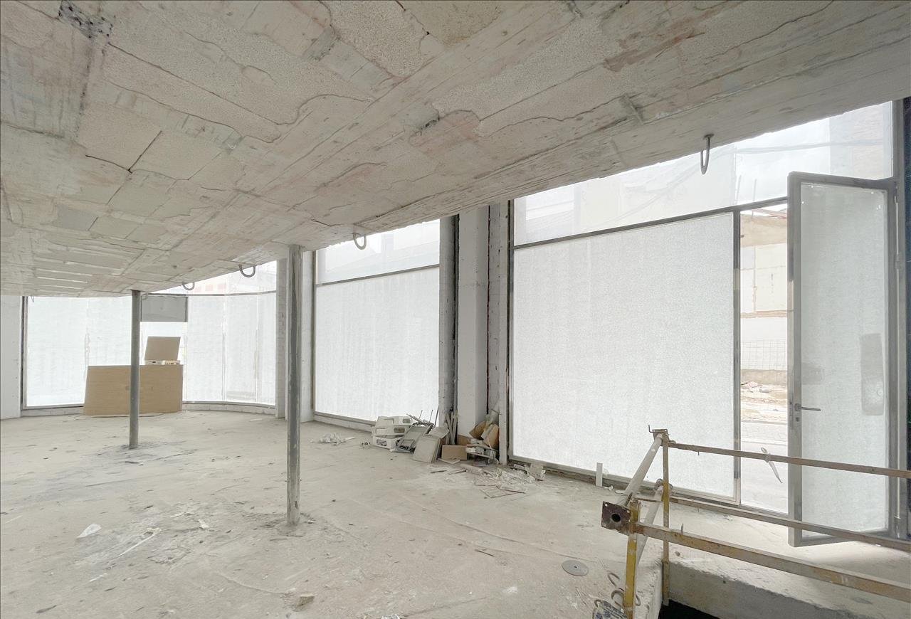 Se oferta local comercial por 133.770 de 244m en calle l u i el dos Tavernes de la Valldigna