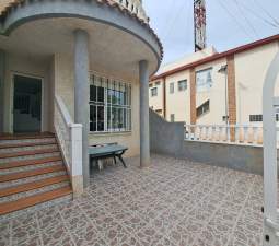 Casa Adosada en venta en Los Alcázares, Murcia