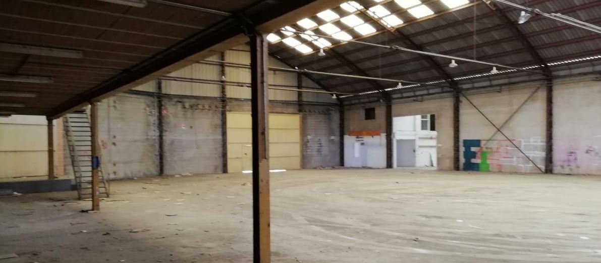 Nave industrial en venta en calle calle ribesalbes VillarrealVila-real por 765.000 con 6.116m en condiciones de restauración