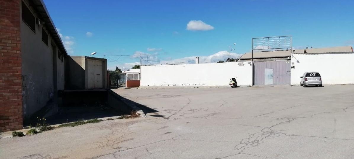 Nave industrial en venta en calle calle ribesalbes VillarrealVila-real por 765.000 con 6.116m en condiciones de restauración