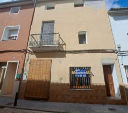 Casa Adosada en venta en Poliñá De Júcar, Valencia