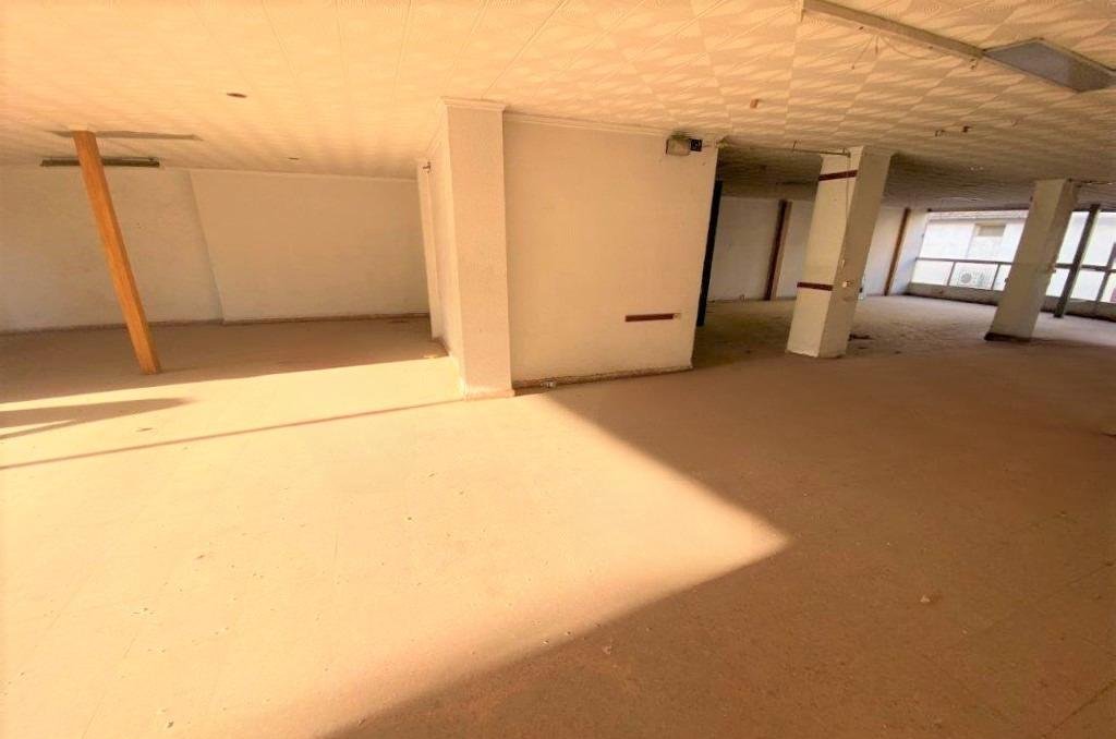 Descubre local comercial por 77000 con 195m en perfectas condiciones en calle calvari en Algemes