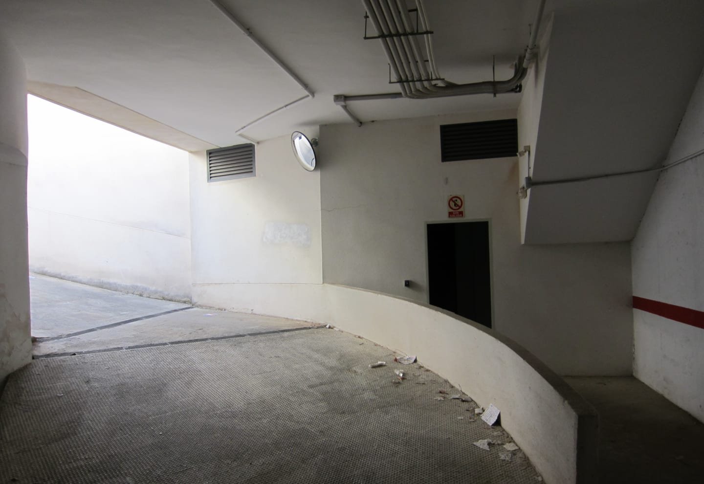 Garaje en venta  en Calle Peset Aleixandre Montserrat Valencia