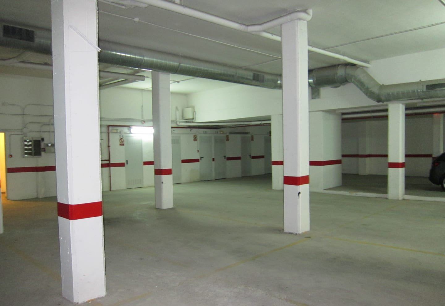 Garaje en venta  en Calle Peset Aleixandre Montserrat Valencia