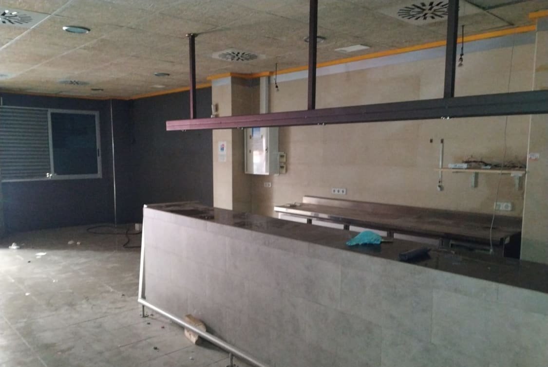Local en venta en Sagunto, Valencia