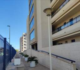 Se oferta garaje por 5.700 de 27m en planta -1 en calle cl garbi en Torreblanca