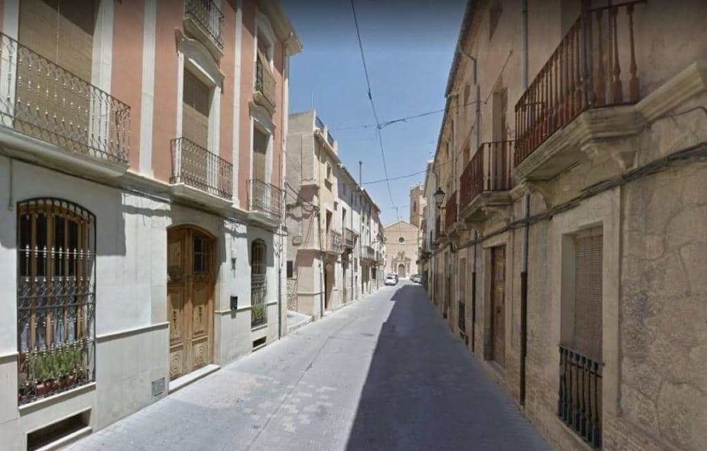Urbano Solar en venta  en Calle  Castalla Alicante