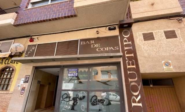 Compra local comercial en cpadre melia Vall dUixó la por 129.000 de 249m en perfectas condiciones