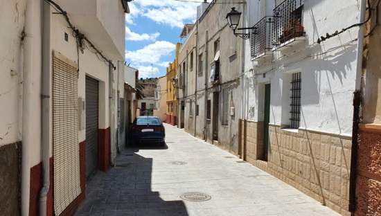 Unifamiliar Adosada en venta  en Calle Nueva Onil Alicante