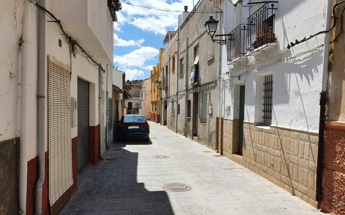 Unifamiliar Adosada en venta  en Calle Nueva Onil Alicante