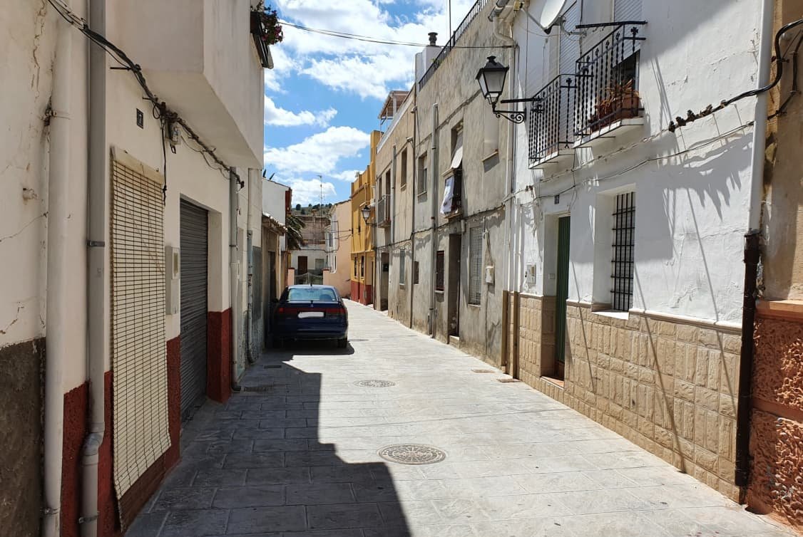 Unifamiliar Adosada en venta  en Calle Nueva Onil Alicante