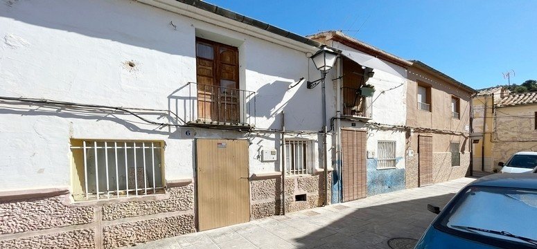 Unifamiliar Adosada en venta  en Calle Nueva Onil Alicante