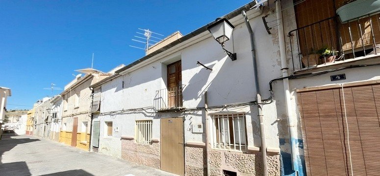 Unifamiliar Adosada en venta  en Calle Nueva Onil Alicante