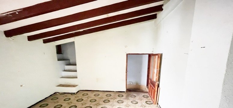 Unifamiliar Adosada en venta  en Calle Nueva Onil Alicante