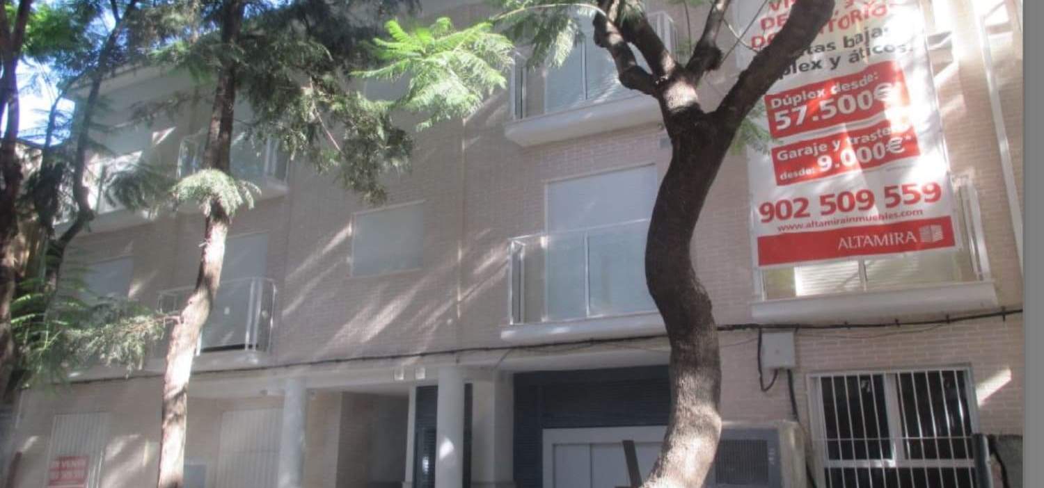Garaje en venta  en Calle Salvador Giner Benetsser Valencia