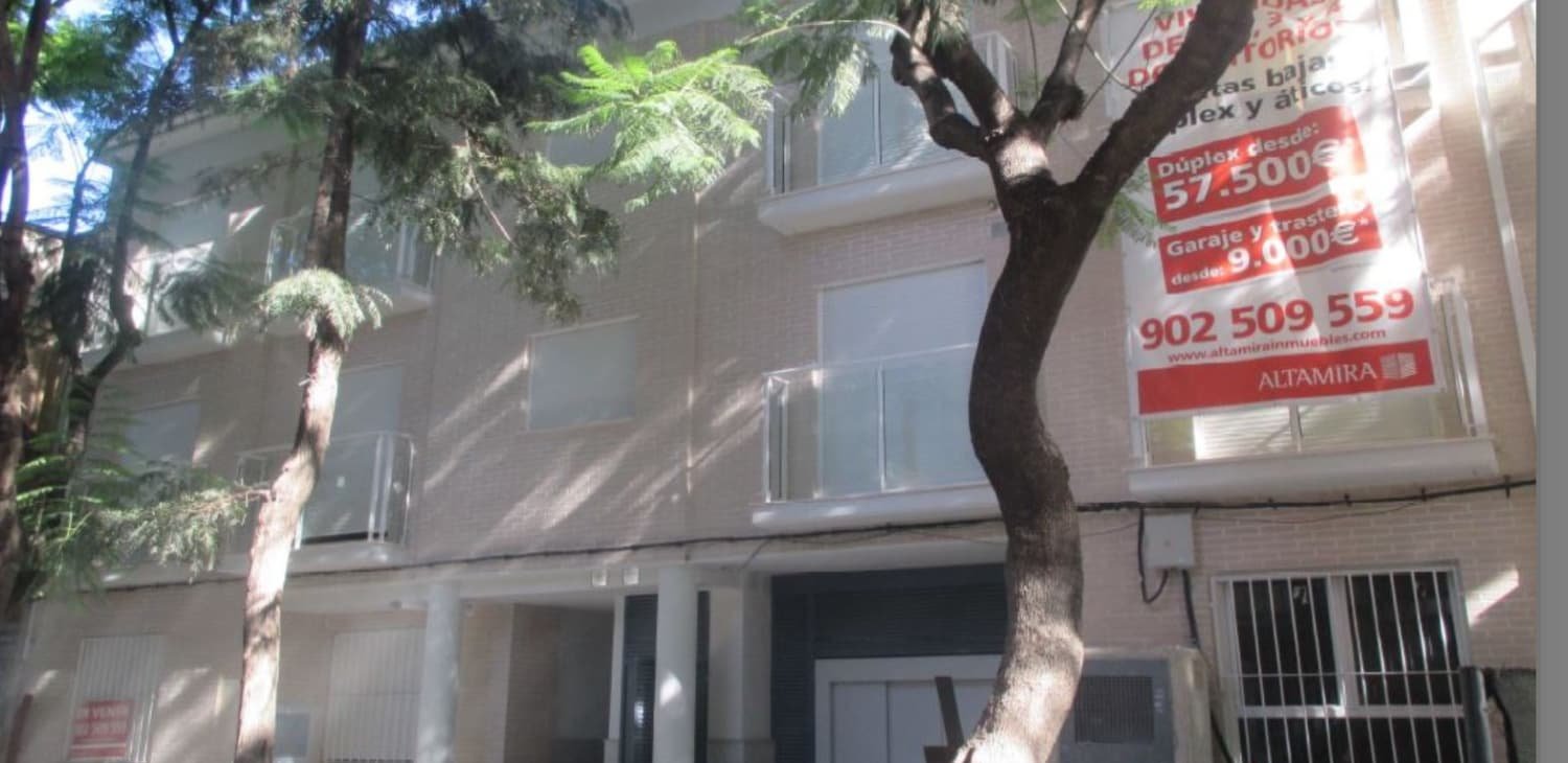 Garaje en venta  en Calle Salvador Giner Benetsser Valencia