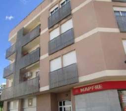 Piso a la venta por 50.000 con 90m y 2 habitaciones en calle la fuente Navarrés