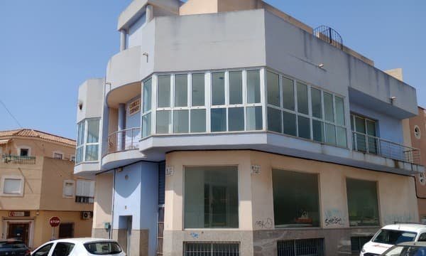 Local en venta en Calle Calle Patricio Zammit, 1?, 03180, Torrevieja Alicante