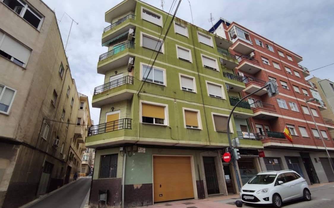 Piso en venta  en Calle Francisco Azorin Yecla Murcia