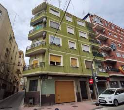 Piso en venta  en Calle Francisco Azorin Yecla Murcia