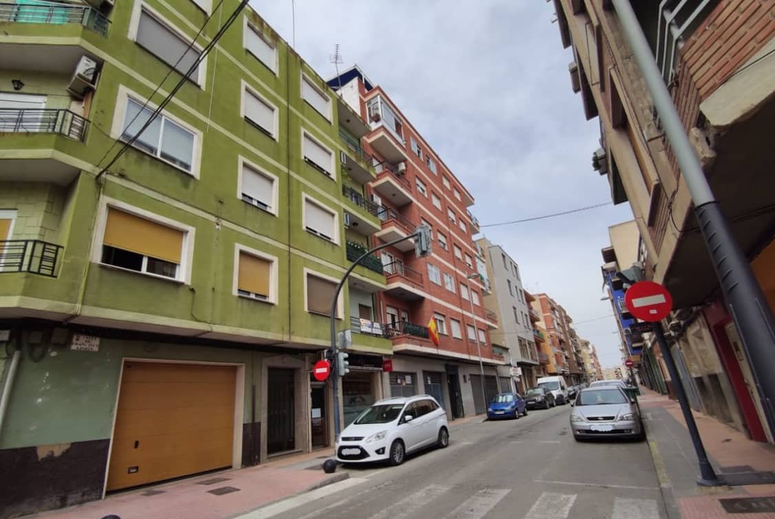 Piso en venta  en Calle Francisco Azorin Yecla Murcia