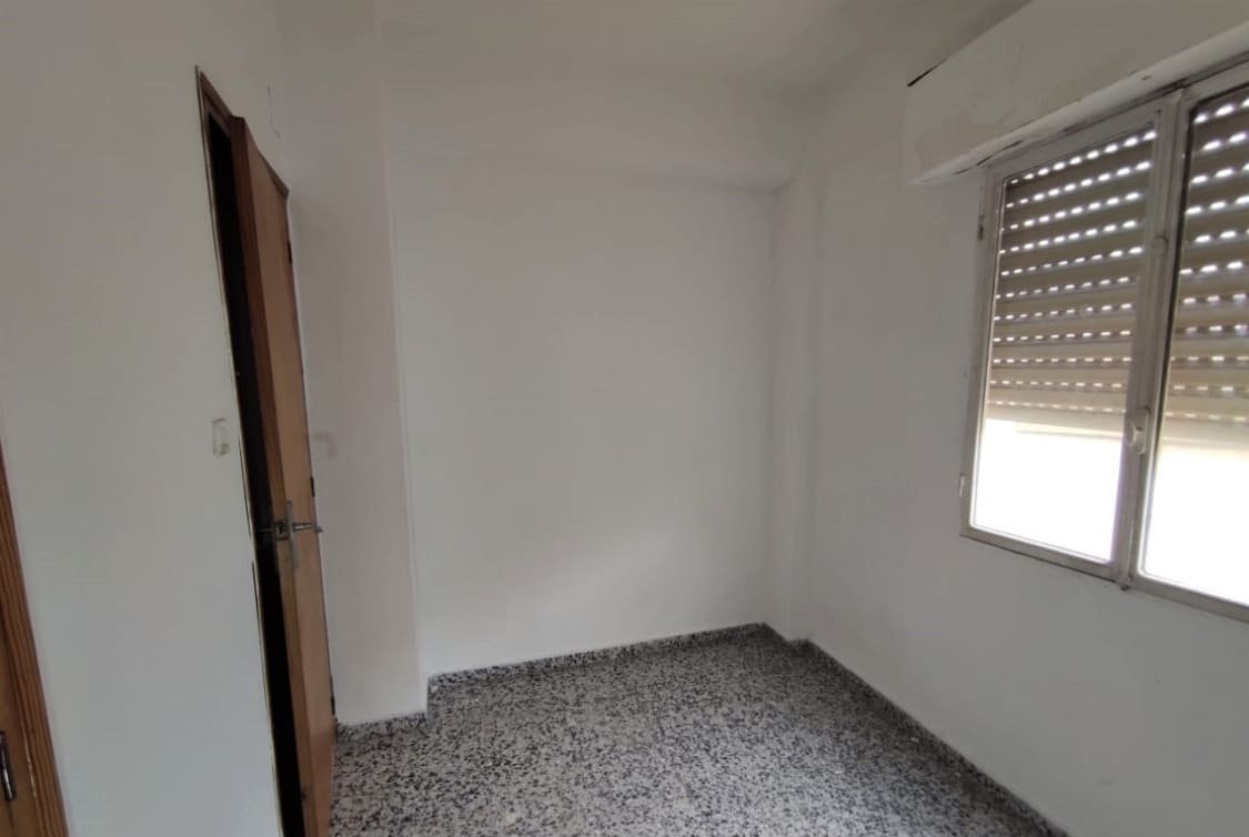 Piso en venta  en Calle Francisco Azorin Yecla Murcia