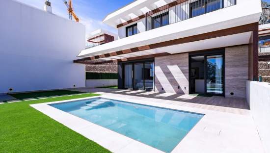 Chalet en venta en Polop, Alicante