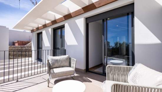 Chalet en venta en Polop, Alicante