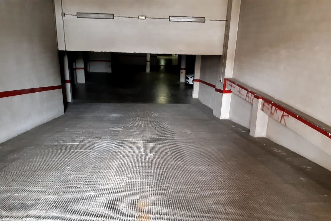 Garaje en venta en Plaza Vicent Andres Estelles Xtiva Valencia
