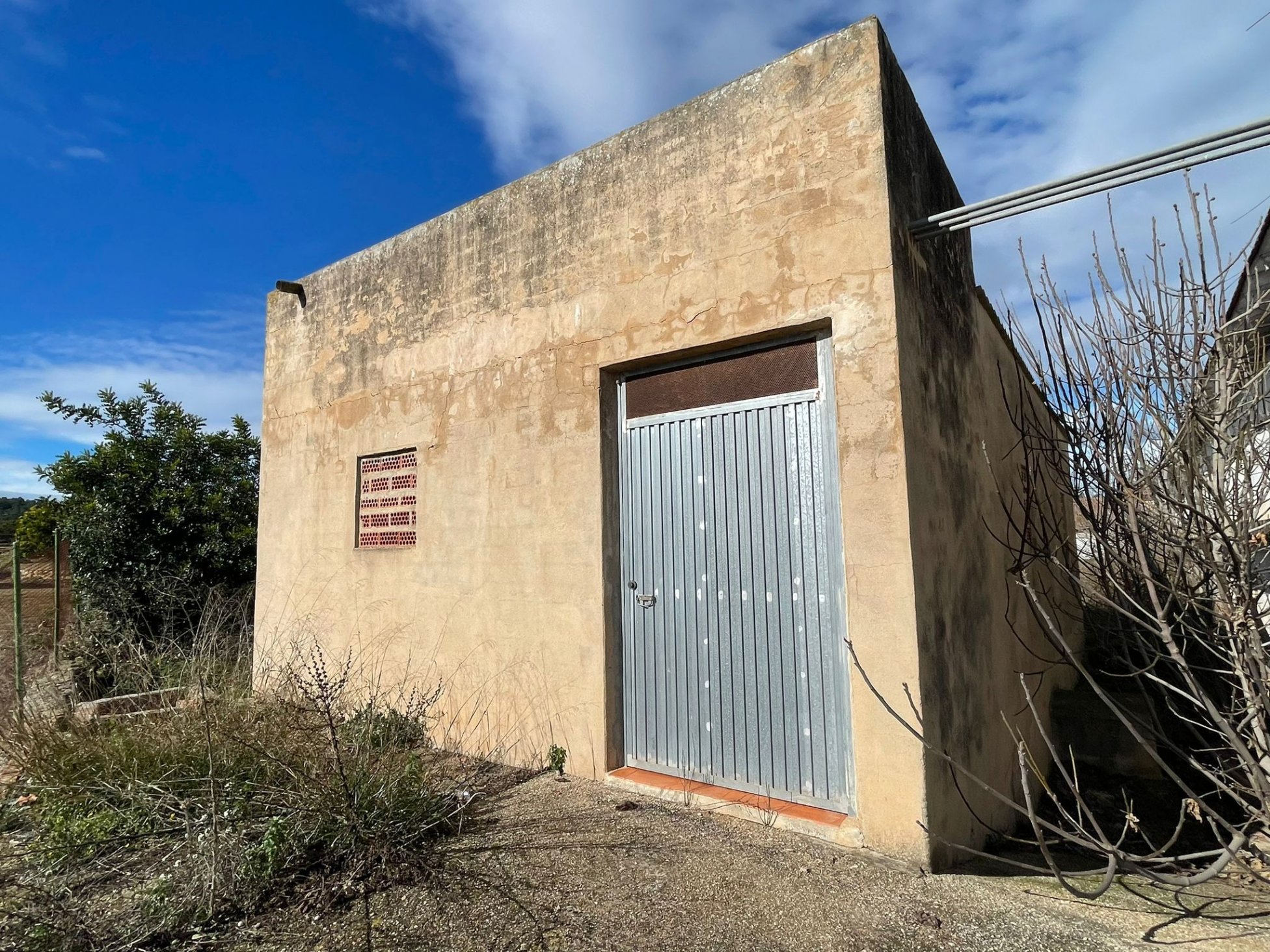 Naves Industriales en venta en Chella, Valencia