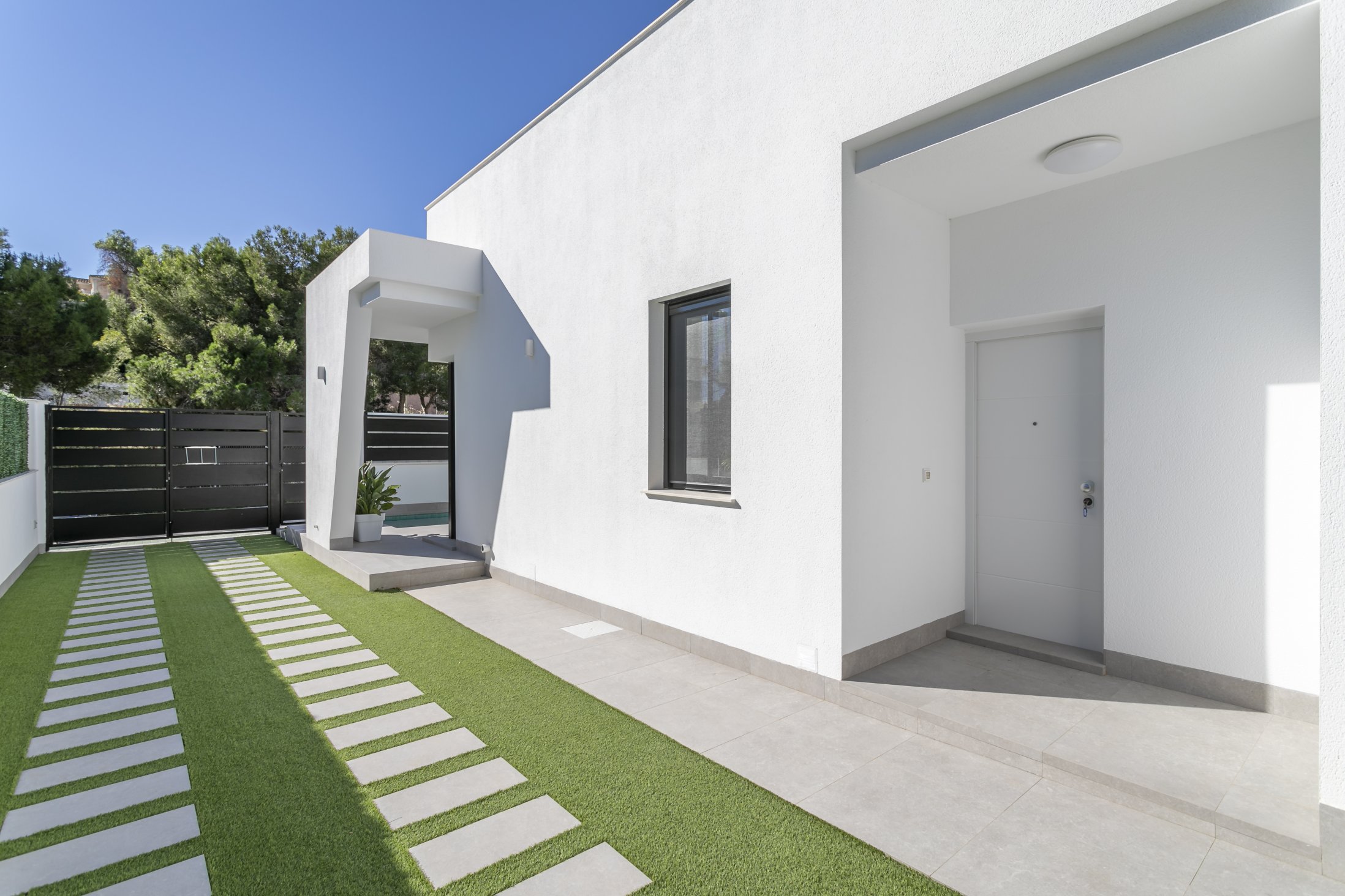 Chalet en venta en Pinar De Campoverde, Alicante
