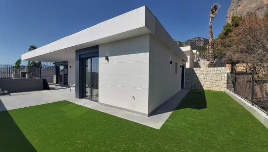 Chalet en venta en La Nucia, Alicante