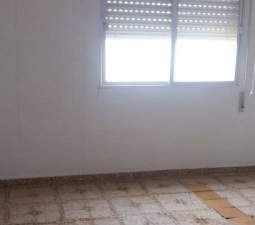 Compra piso en calle luna Pilar de la Horadada por 55000 de 99m y 3 habitaciones