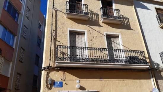 Piso y garaje en Guadassuar Valencia