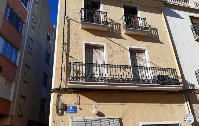 Piso y garaje en Guadassuar Valencia