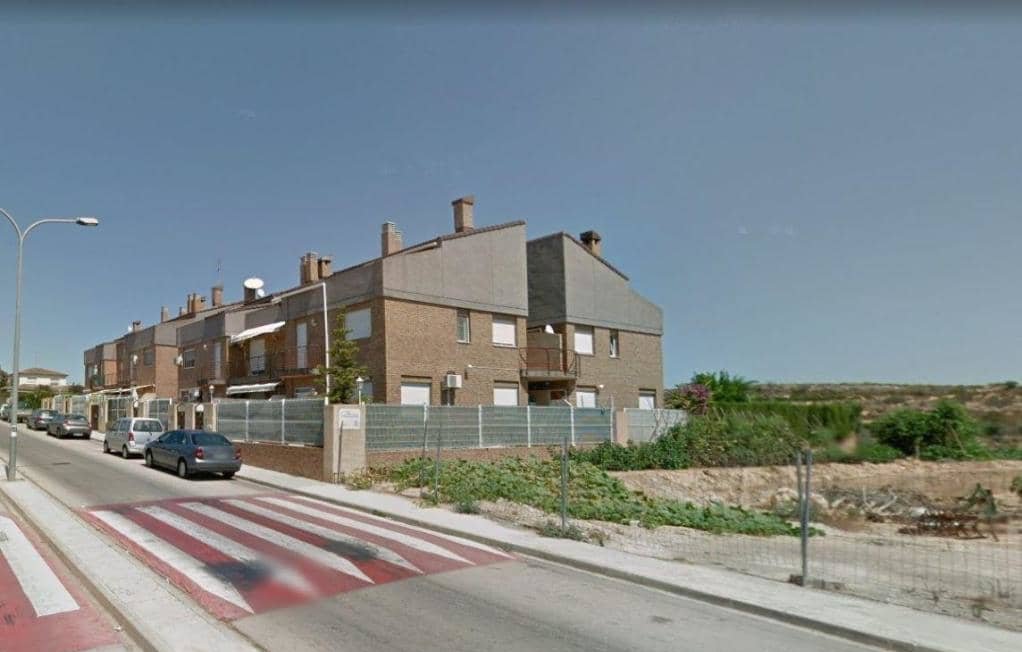 Urbano Solar en venta  en Calle Regne De Valencia Benisan Valencia