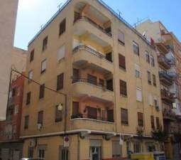 Piso en venta  en Calle Escultor Navarro Santafe Villena Alicante