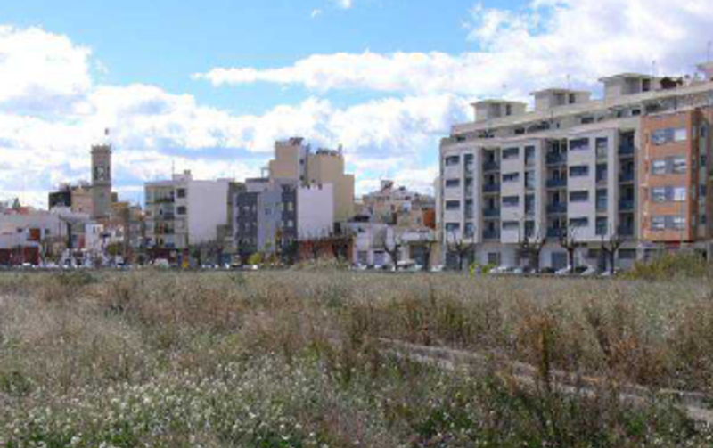 Venta de suelo urbanizable residencial por 173.000 de 2.021m en cvillareal y calle la mota, Burriana