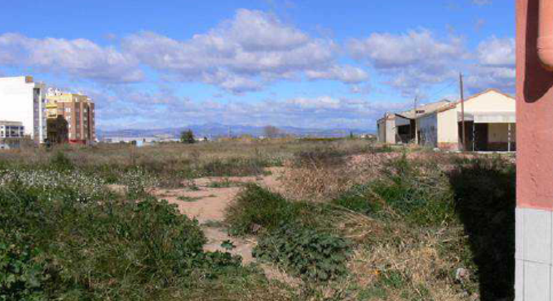 Venta de suelo urbanizable residencial por 173.000 de 2.021m en cvillareal y calle la mota, Burriana