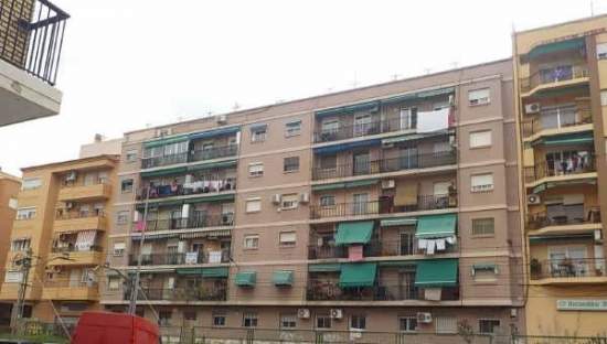 Garaje en venta en Calle Capitan Uribarry Burjassot Valencia