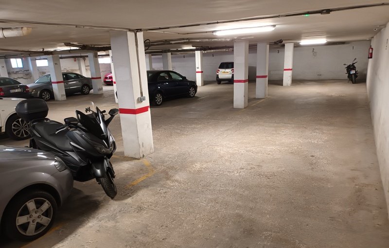 Venta de garaje por 4.000 con 16m en planta baja en calle salvador allende Carlet