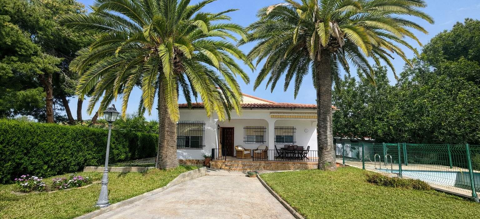 Chalet en venta en Albalat De Taronchers, Valencia