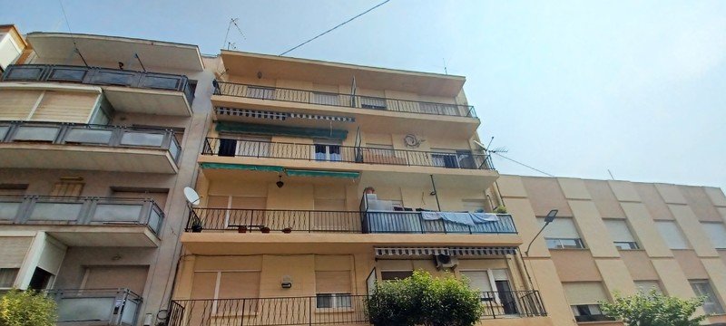 Piso en venta  en Calle Cruz De Piedra Yecla Murcia