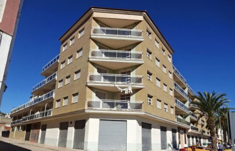 Venta de local comercial en calle sant cristofol Favara por 71.890 con 100m