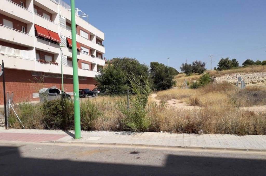 Urbano Solar en venta  en Calle Benaguacil Riba-Roja De Tria Valencia