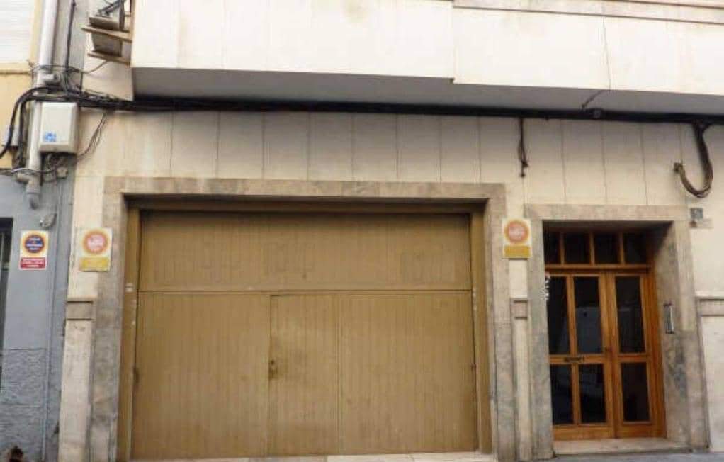 Garaje en venta en Calle Goya Novelda Alicante